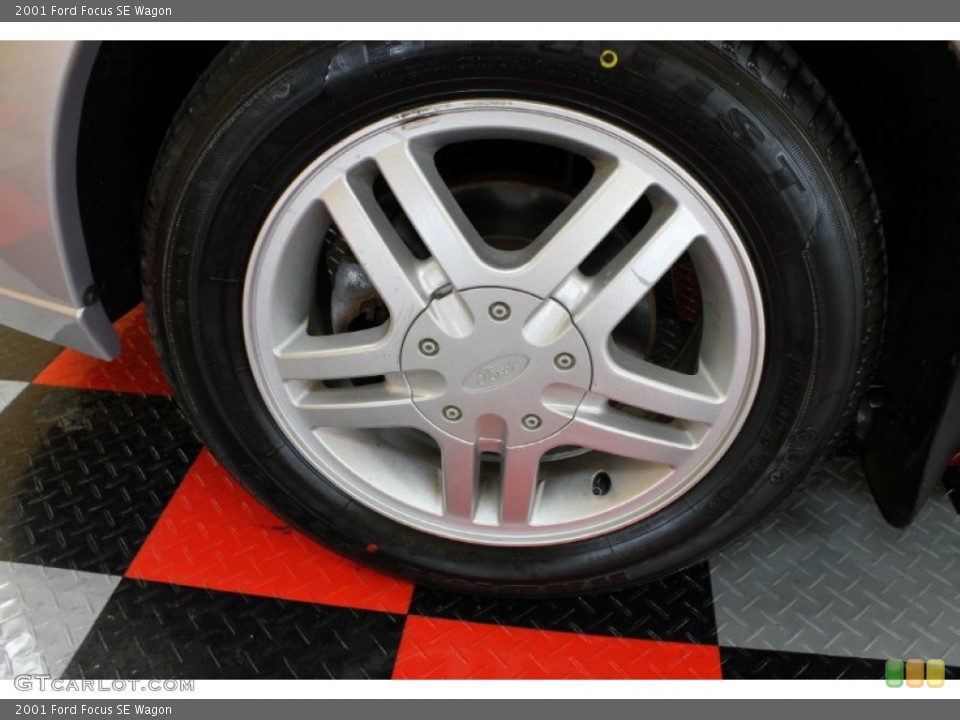 2001 Ford Focus SE Wagon Wheel and Tire Photo #54276293