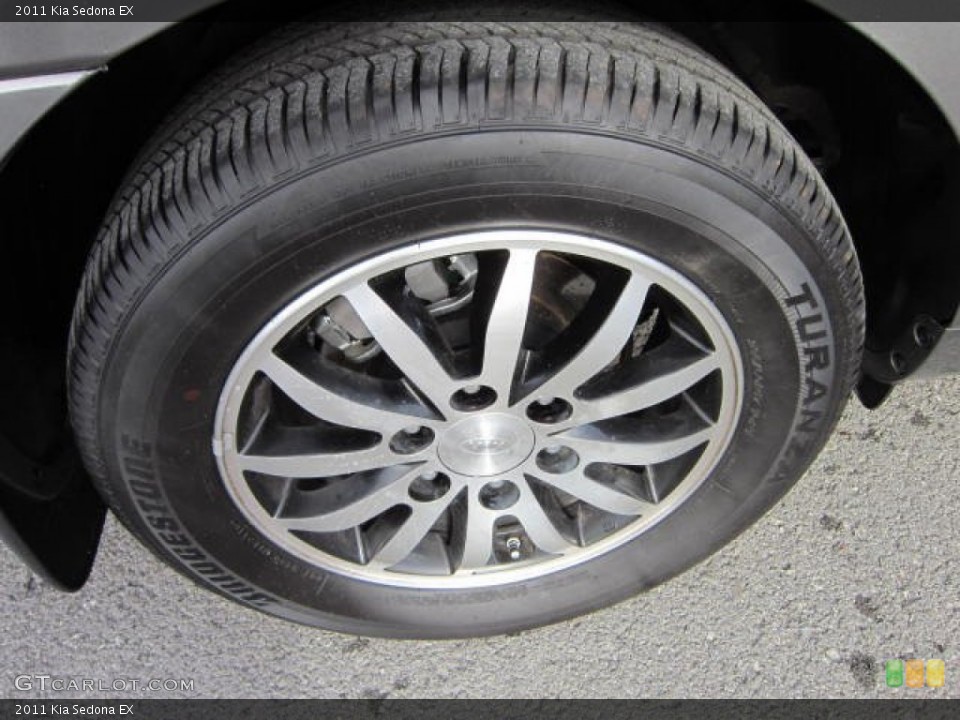 2011 Kia Sedona Wheels and Tires