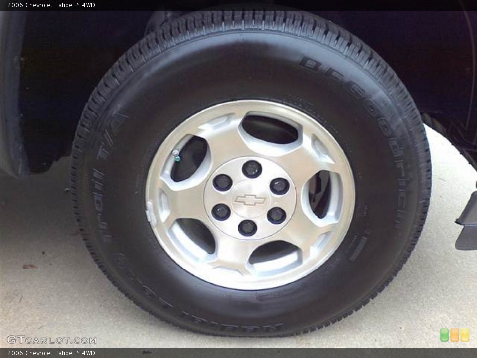 2006 Chevrolet Tahoe LS 4WD Wheel and Tire Photo #54371947