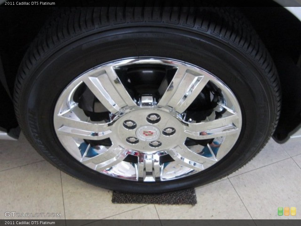 2011 Cadillac DTS Platinum Wheel and Tire Photo #54423321