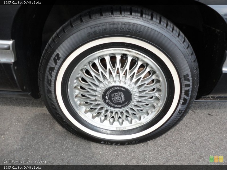 1995 Cadillac DeVille Sedan Wheel and Tire Photo #54442191