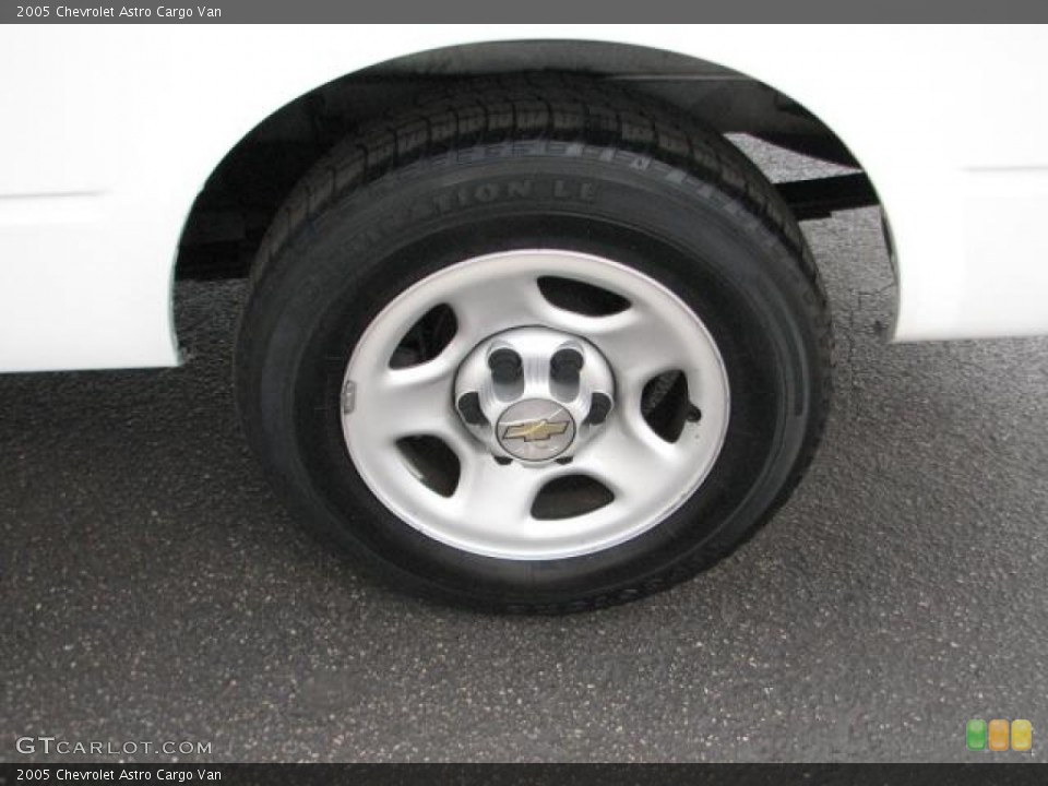 2005 Chevrolet Astro Cargo Van Wheel and Tire Photo #54448234