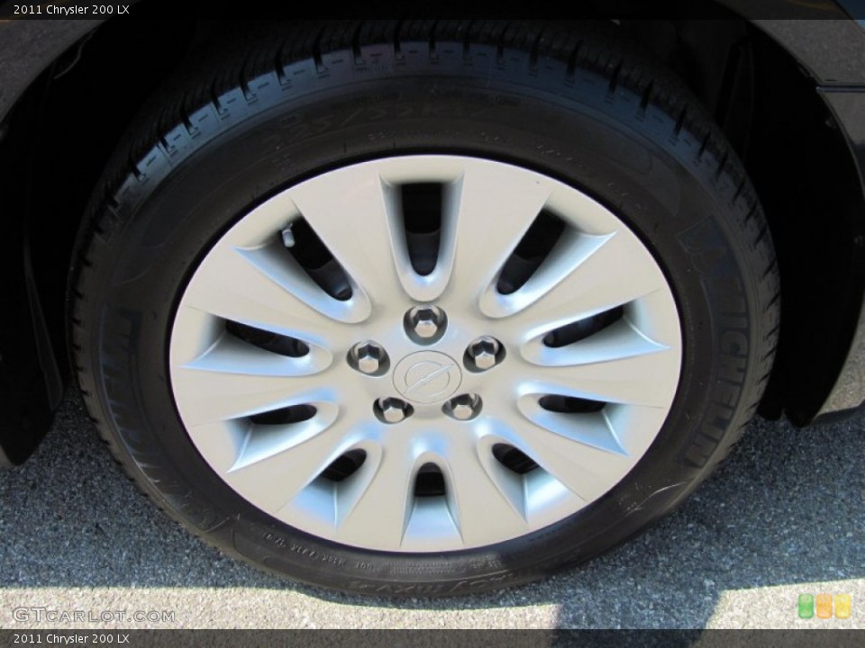 2011 Chrysler 200 LX Wheel and Tire Photo #54465351