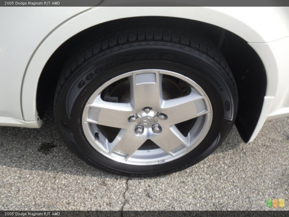2005 Dodge Magnum R/T AWD Wheel and Tire Photo #54478934