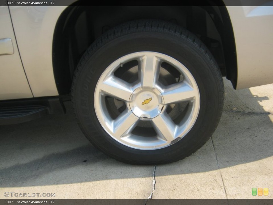 2007 Chevrolet Avalanche LTZ Wheel and Tire Photo #54482349