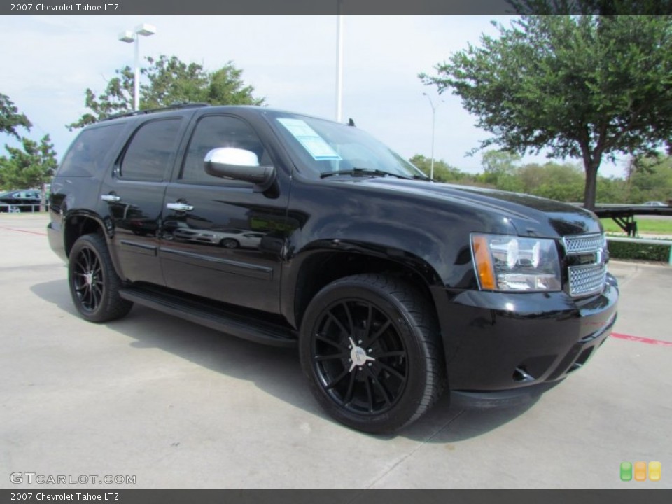 2007 Chevrolet Tahoe Custom Wheel and Tire Photo #54487403