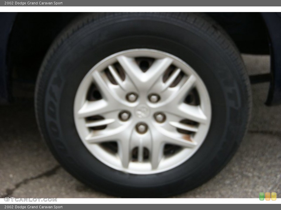 2002 Dodge Grand Caravan Sport Wheel and Tire Photo #54510092