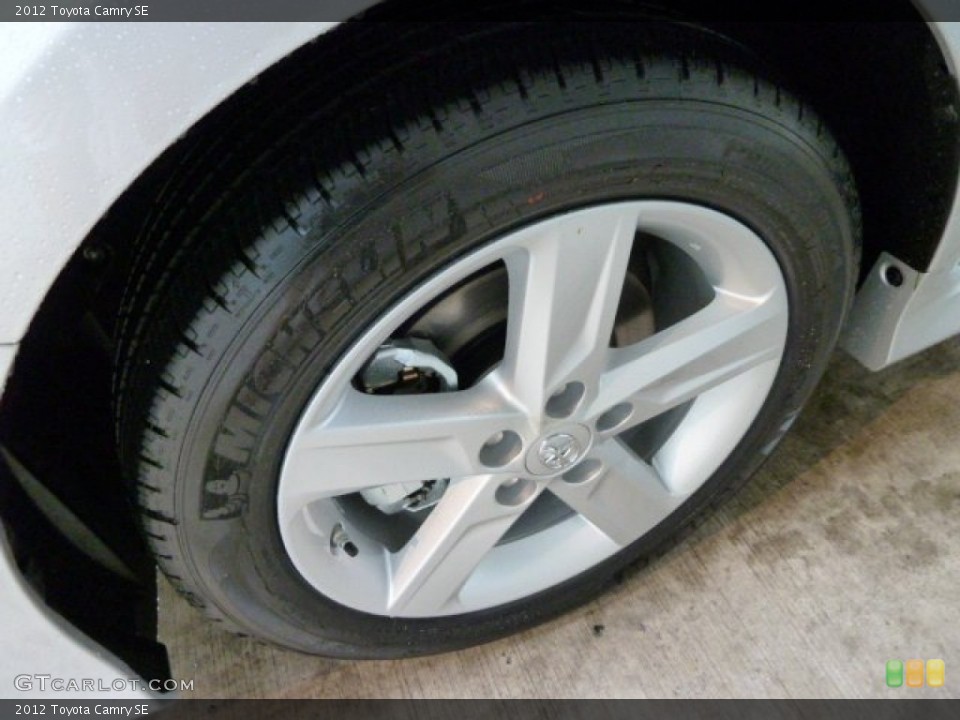 2012 Toyota Camry SE Wheel and Tire Photo #54523139