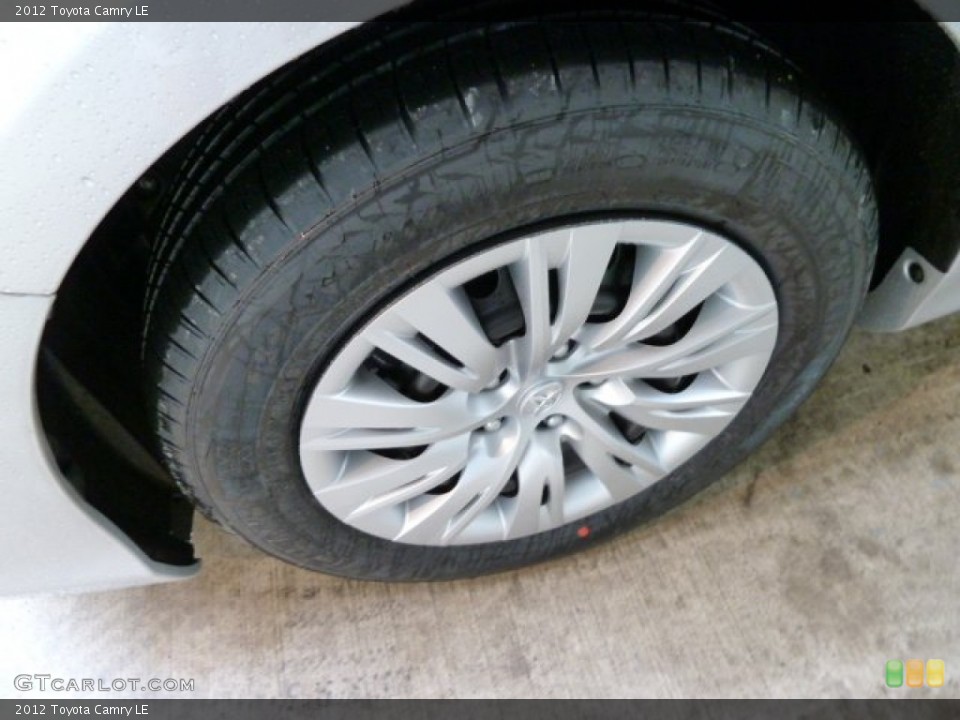 2012 Toyota Camry LE Wheel and Tire Photo #54523223