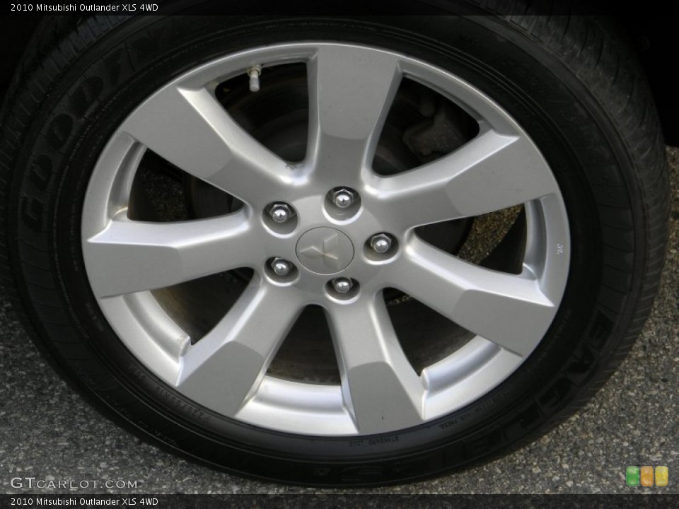 2010 Mitsubishi Outlander XLS 4WD Wheel and Tire Photo #54556356