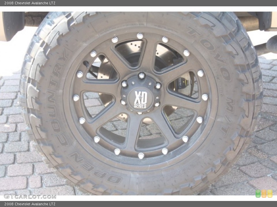 2008 Chevrolet Avalanche Custom Wheel and Tire Photo #54593660