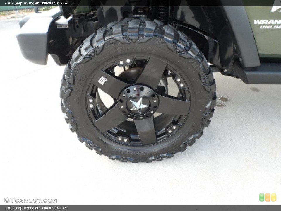 2009 Jeep Wrangler Unlimited Custom Wheel and Tire Photo #54618627