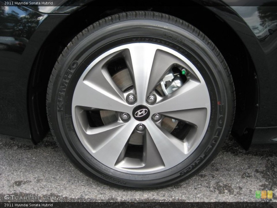 2011 Hyundai Sonata Hybrid Wheel and Tire Photo #54663570