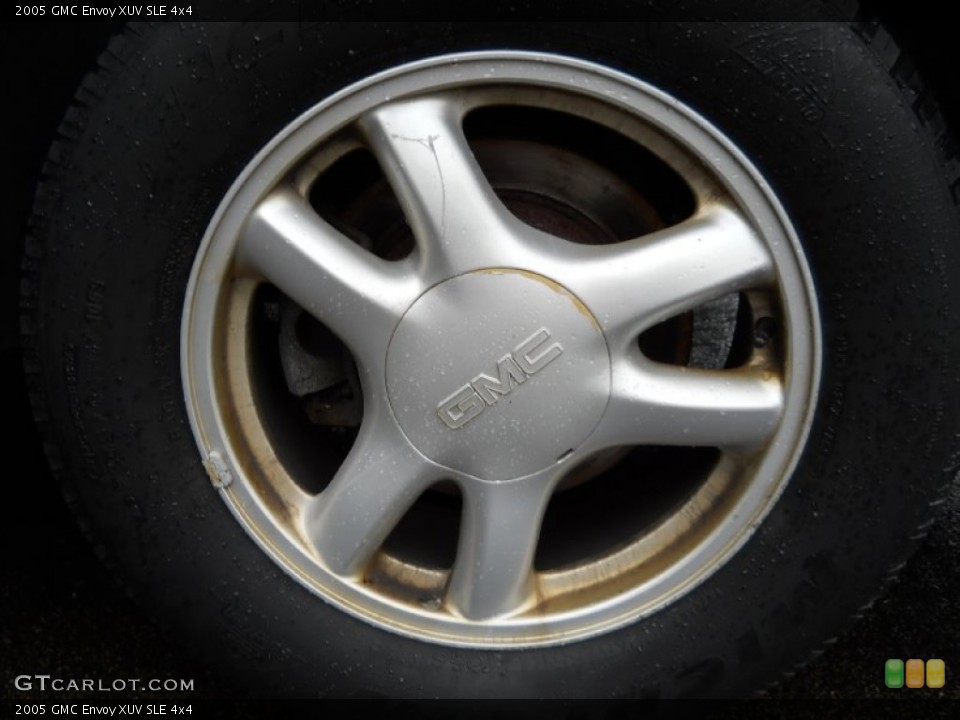 2005 GMC Envoy XUV SLE 4x4 Wheel and Tire Photo #54710389