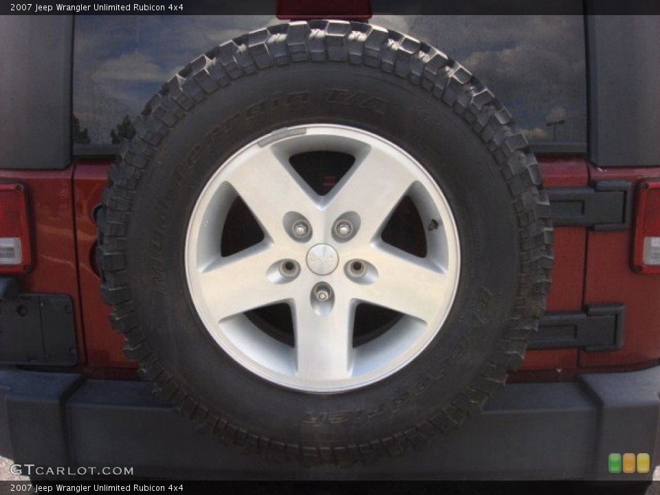 2007 Jeep Wrangler Unlimited Rubicon 4x4 Wheel and Tire Photo #54797851