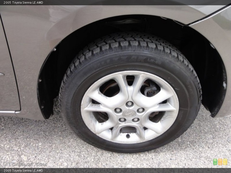 2005 Toyota Sienna LE AWD Wheel and Tire Photo #54810019