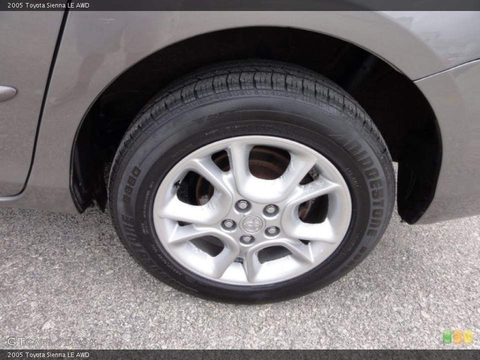 2005 Toyota Sienna LE AWD Wheel and Tire Photo #54810084