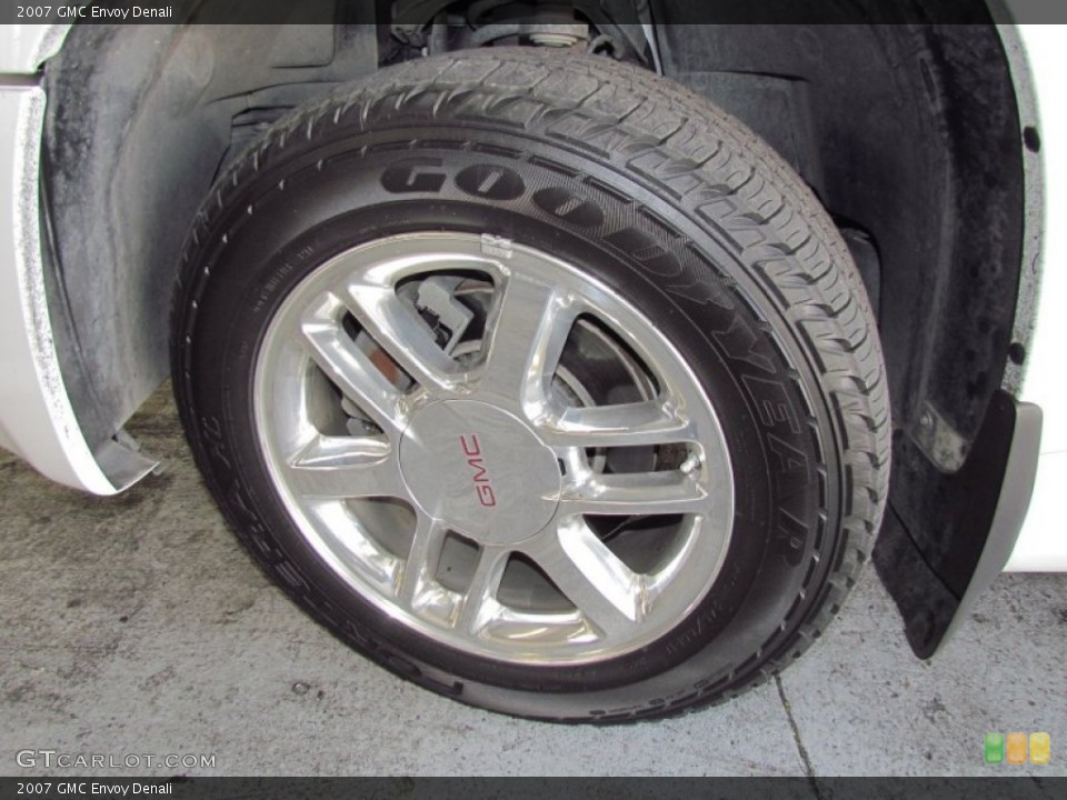 2007 GMC Envoy Denali Wheel and Tire Photo #54857164