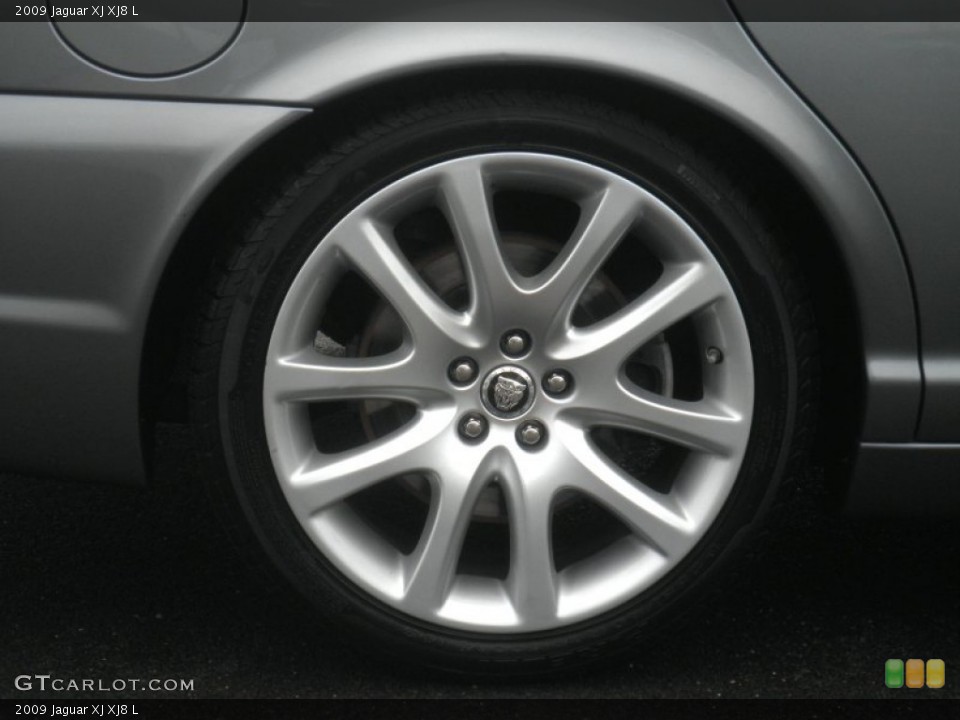 2009 Jaguar XJ XJ8 L Wheel and Tire Photo #54907012