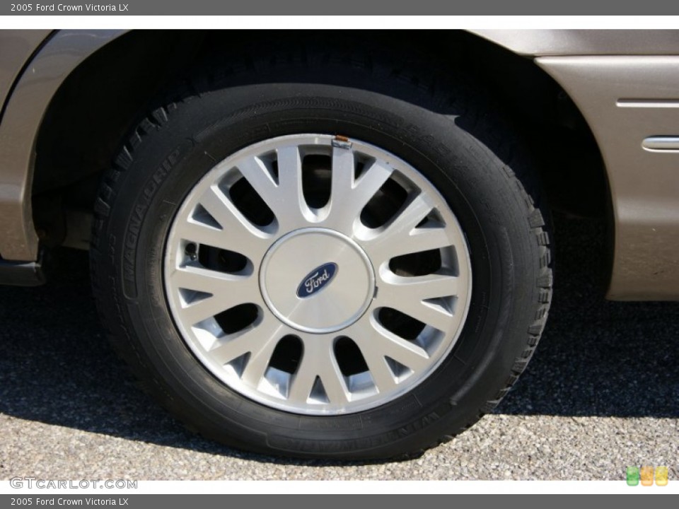2005 Ford Crown Victoria LX Wheel and Tire Photo #54948189