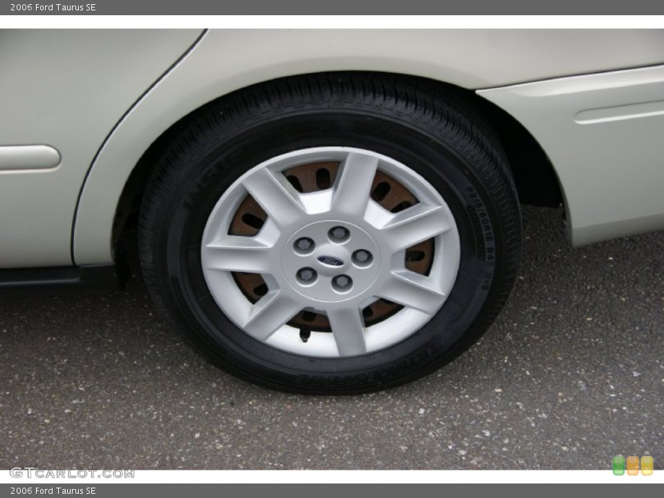 2006 Ford Taurus SE Wheel and Tire Photo #54997894