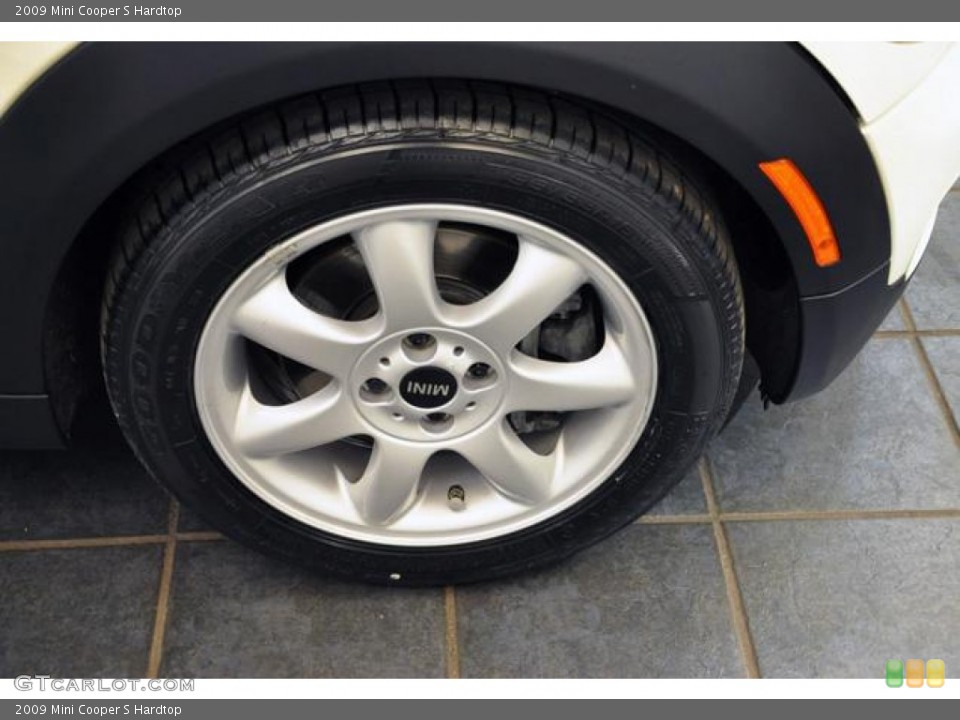 2009 Mini Cooper S Hardtop Wheel and Tire Photo #55048882