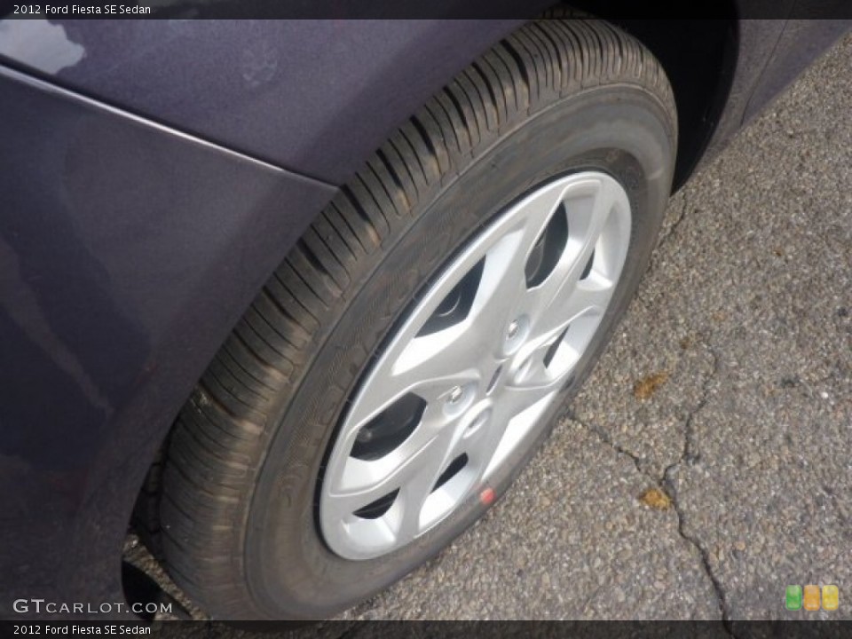 2012 Ford Fiesta SE Sedan Wheel and Tire Photo #55128660