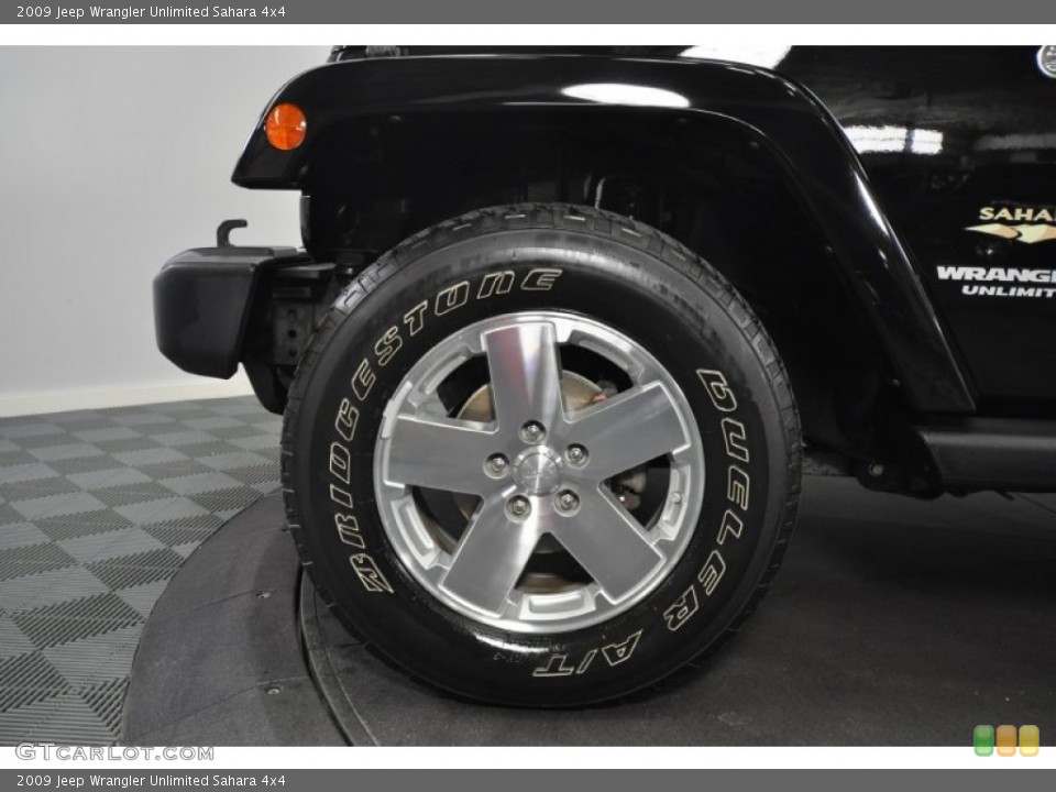 2009 Jeep Wrangler Unlimited Sahara 4x4 Wheel and Tire Photo #55204212