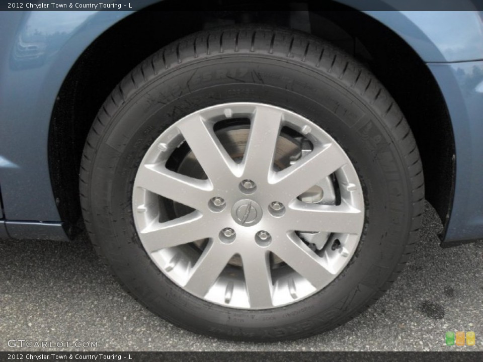 2012 Chrysler Town & Country Touring - L Wheel and Tire Photo #55215967