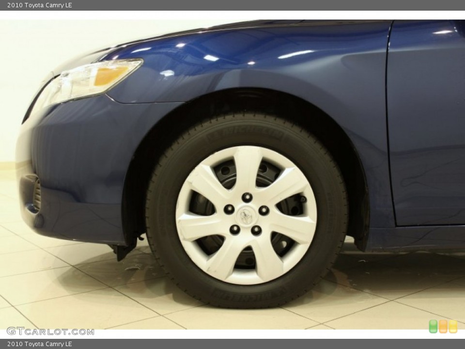 2010 Toyota Camry LE Wheel and Tire Photo #55220859