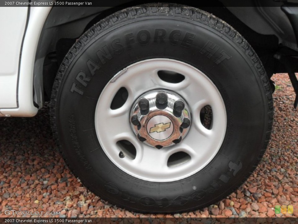 2007 Chevrolet Express LS 3500 Passenger Van Wheel and Tire Photo #55274169