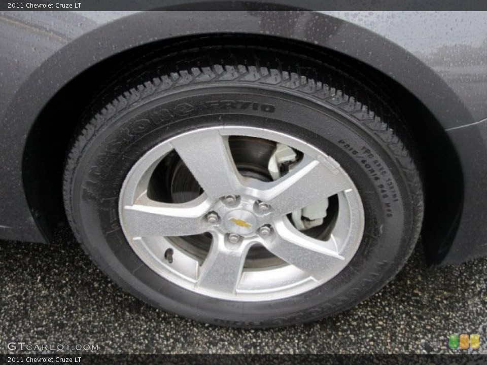 2011 Chevrolet Cruze LT Wheel and Tire Photo #55297867