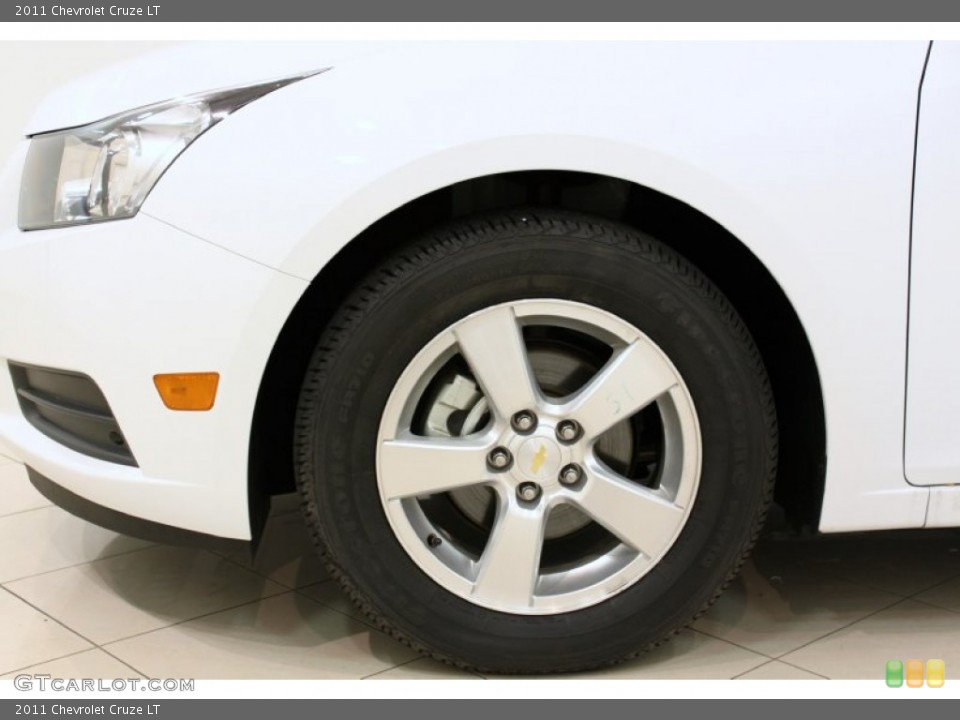 2011 Chevrolet Cruze LT Wheel and Tire Photo #55399488
