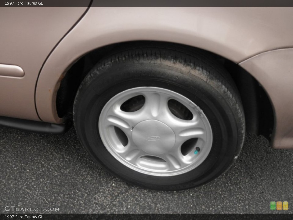 1997 Ford Taurus Wheels and Tires