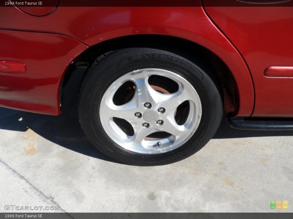 1999 Ford Taurus SE Wheel and Tire Photo #55569918