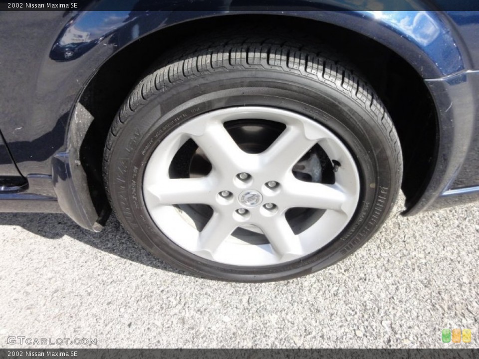 2002 Nissan Maxima SE Wheel and Tire Photo #55608106