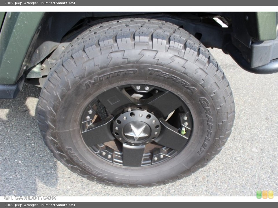 2009 Jeep Wrangler Unlimited Custom Wheel and Tire Photo #55630988