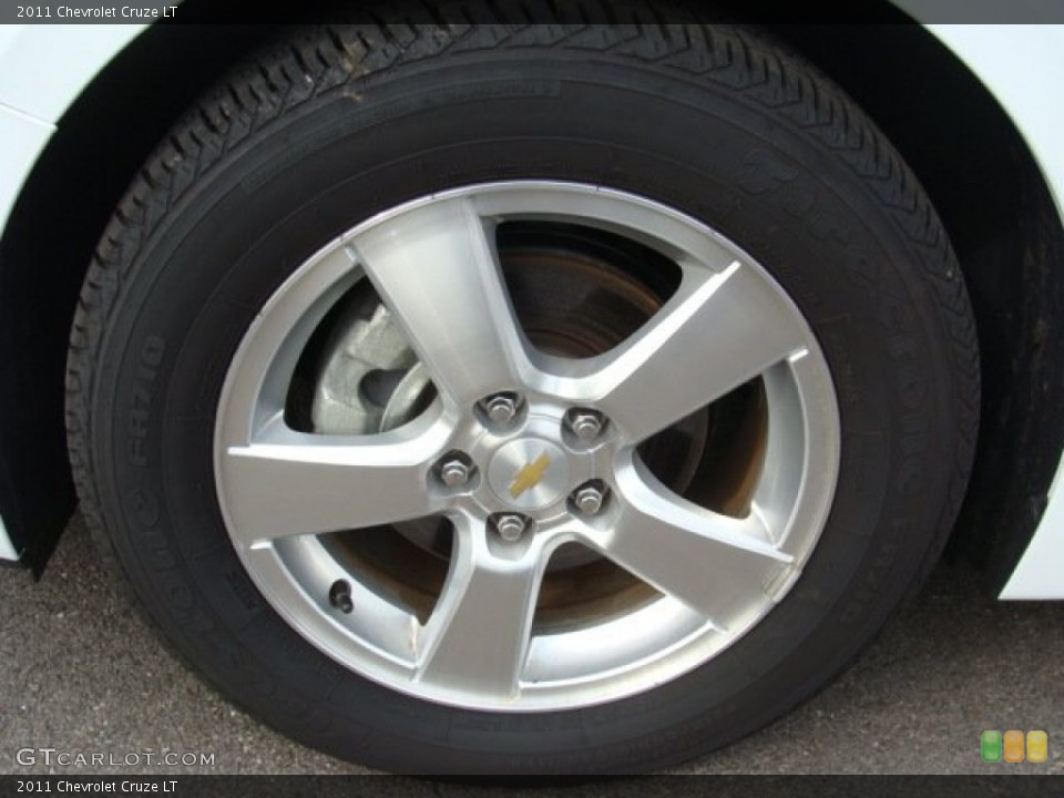 2011 Chevrolet Cruze LT Wheel and Tire Photo #55631768