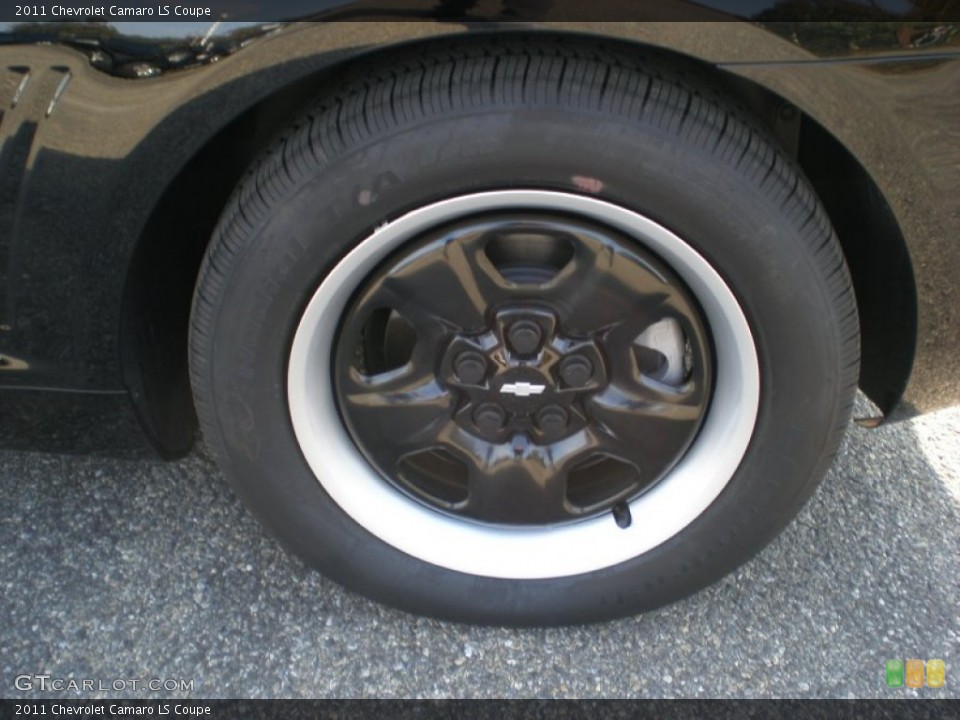 2011 Chevrolet Camaro LS Coupe Wheel and Tire Photo #55642700