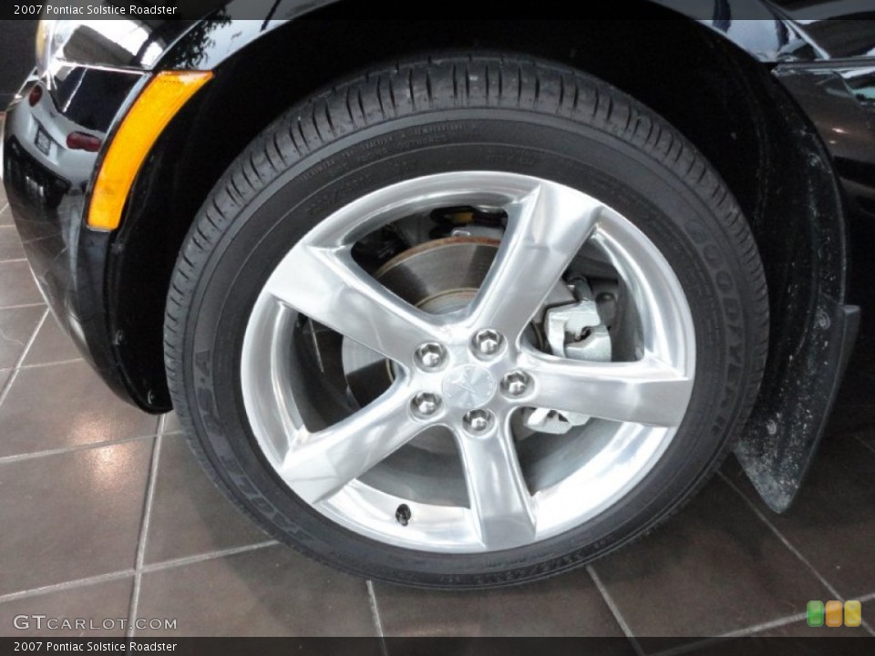 2007 Pontiac Solstice Roadster Wheel and Tire Photo #55657292