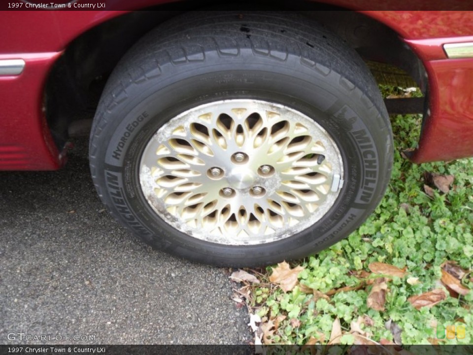 1997 Chrysler Town & Country Wheels and Tires