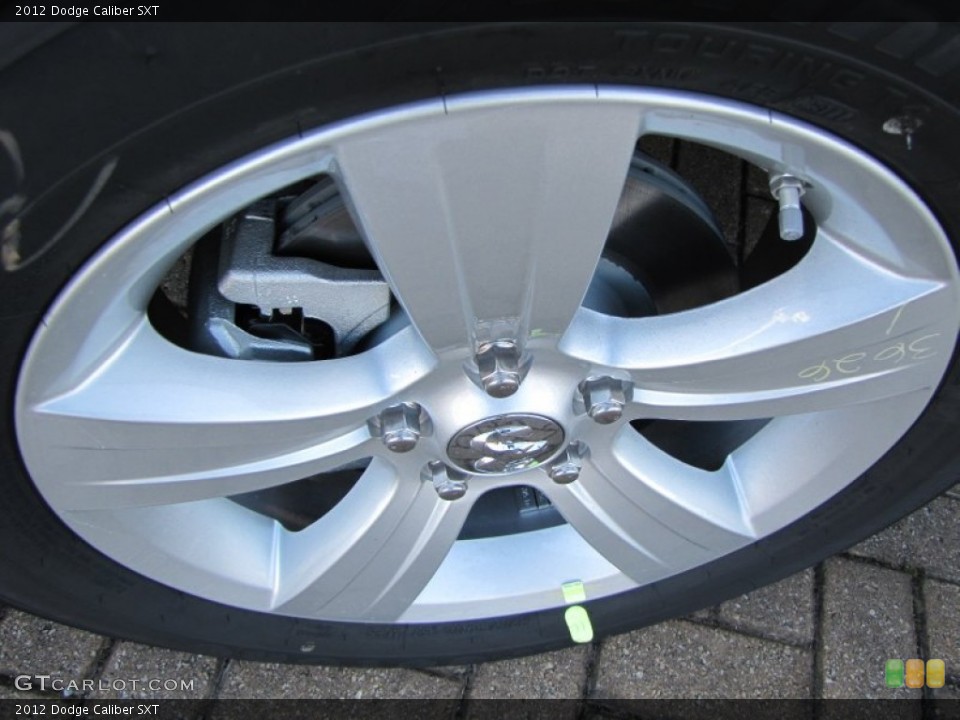 2012 Dodge Caliber SXT Wheel and Tire Photo #55758224