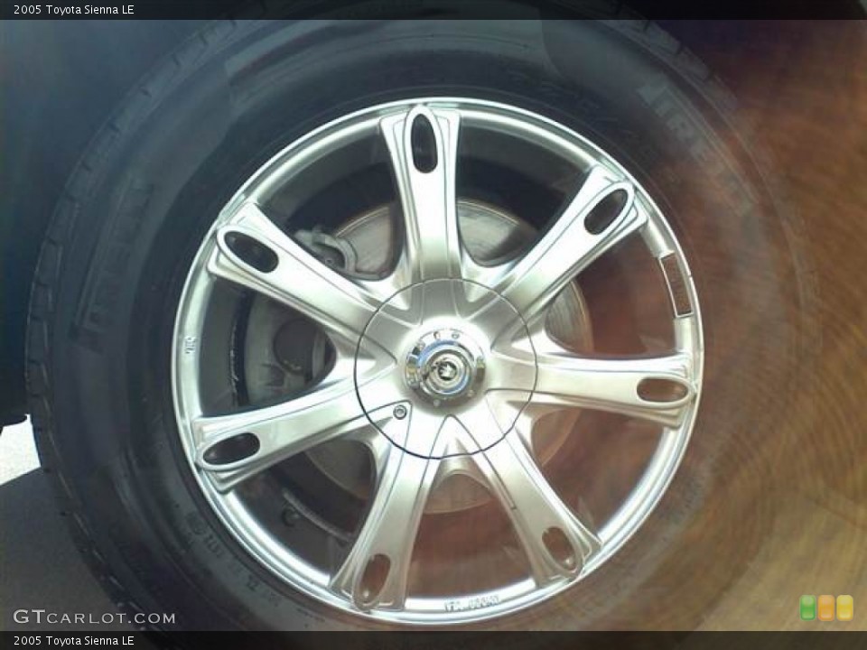 2005 Toyota Sienna Custom Wheel and Tire Photo #55802303