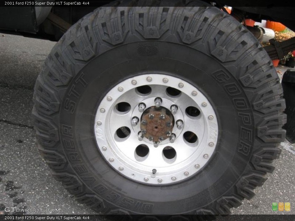 2001 Ford F250 Super Duty Custom Wheel and Tire Photo #55876302
