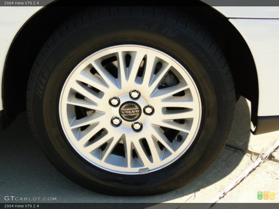 2004 Volvo V70 2.4 Wheel and Tire Photo #55889464