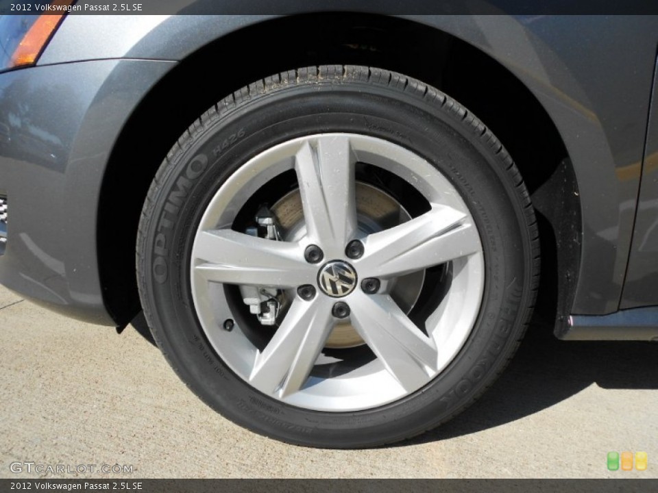 2012 Volkswagen Passat 2.5L SE Wheel and Tire Photo #56029157