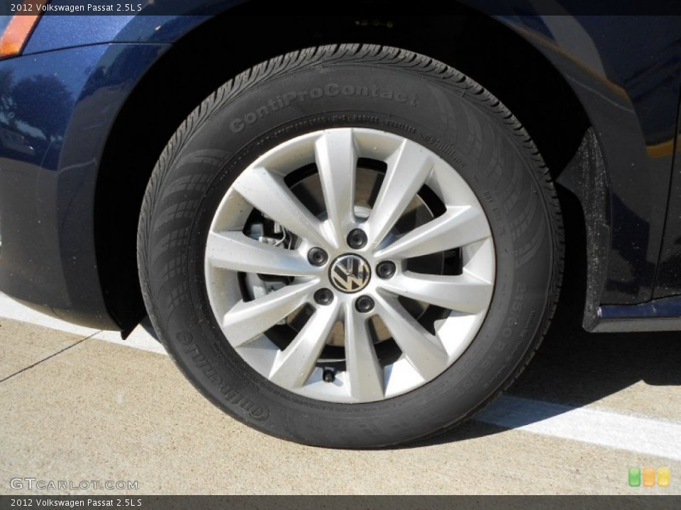 2012 Volkswagen Passat 2.5L S Wheel and Tire Photo #56029982