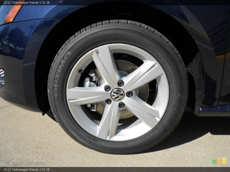 2012 Volkswagen Passat 2.5L SE Wheel and Tire Photo #56030186