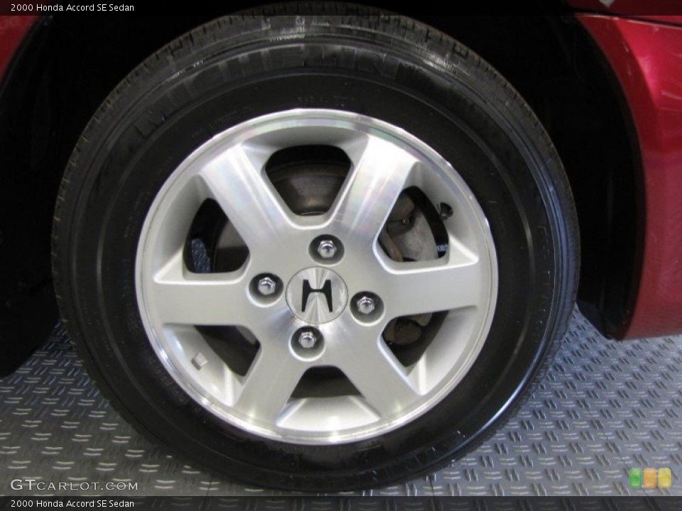 2000 Honda Accord SE Sedan Wheel and Tire Photo #56072384