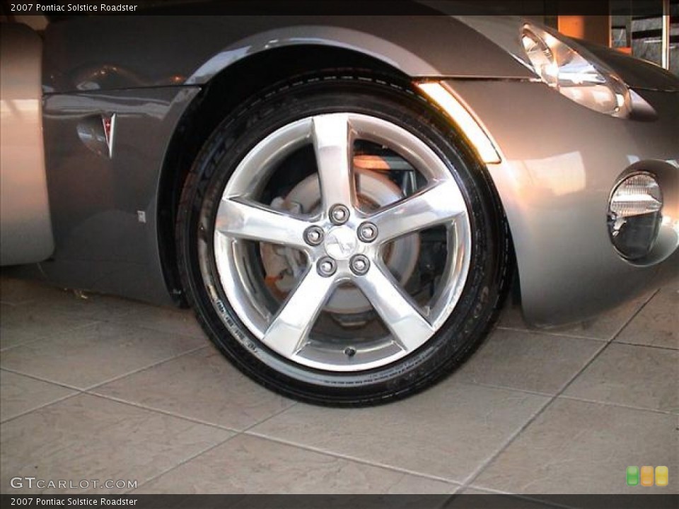 2007 Pontiac Solstice Roadster Wheel and Tire Photo #56111945